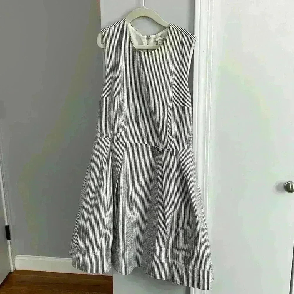 NWT Gap striped seersucker sleeveless a-line dress. - Picture 2 of 8